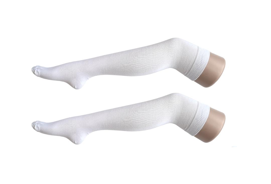 Macahel | Plain White Thin Stripe Over The Knee Socks
