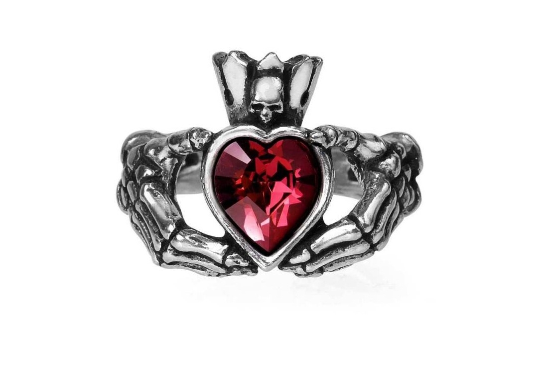 Claddagh By Night Alchemy Gothic Pewter Ring - Main