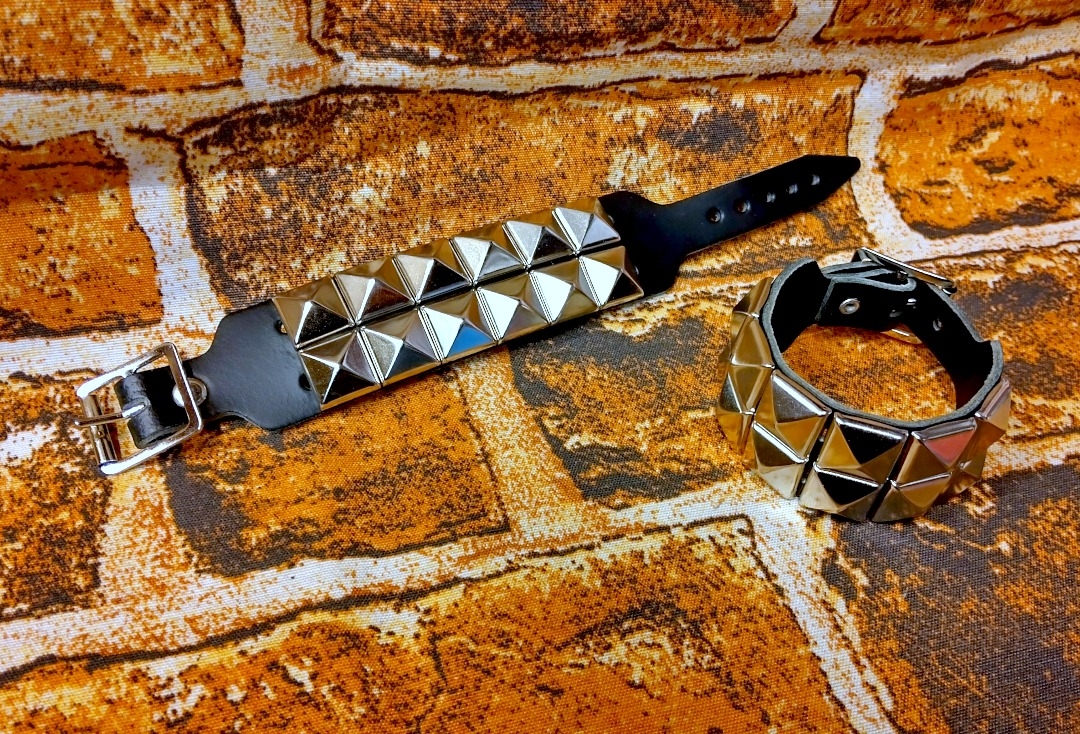 2 Row Silver Pyramid Black Leather Wristband