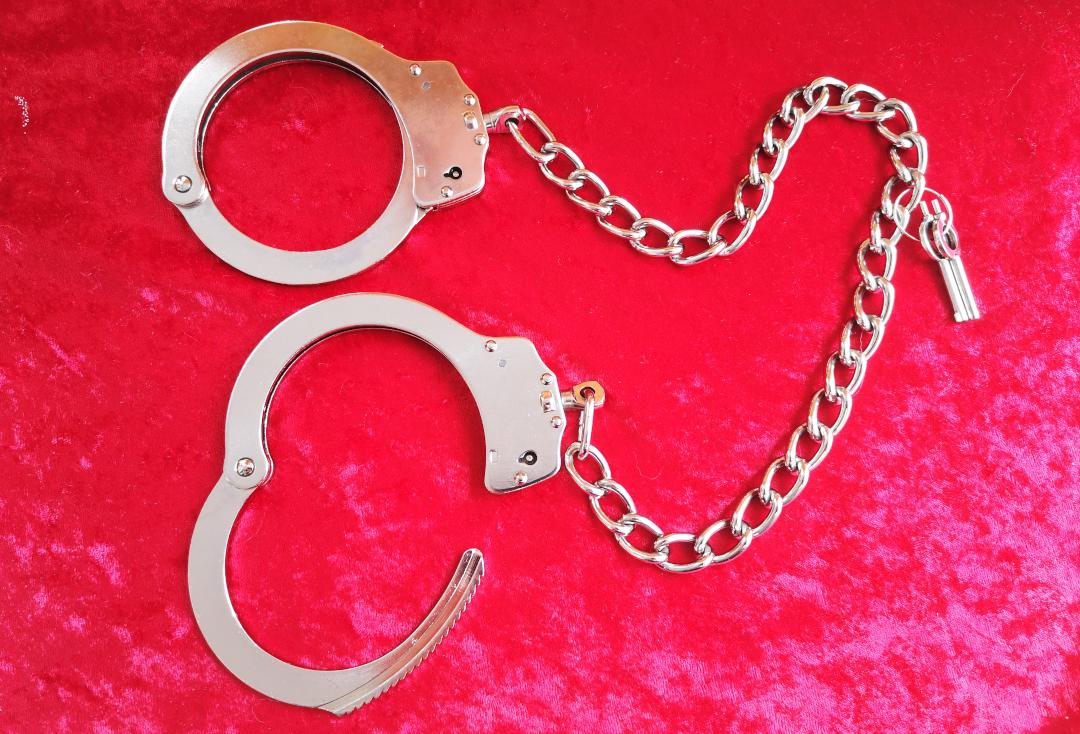 Void Clothing | Chrome Effect Heavy Duty Leg-irons - Open