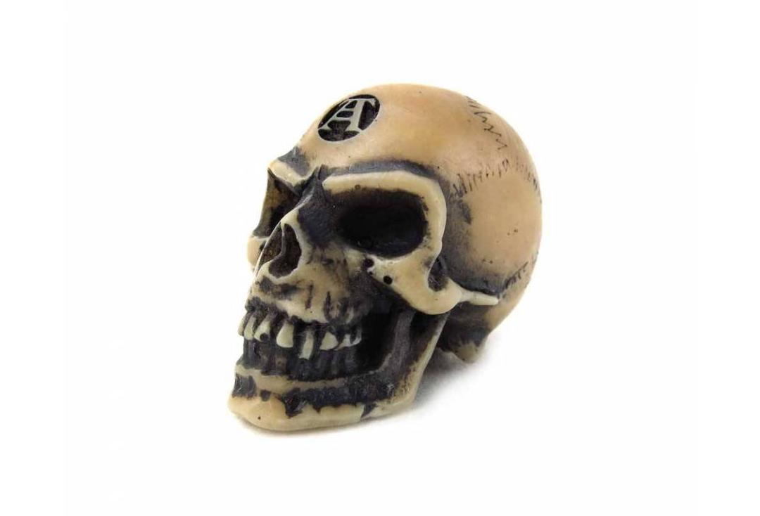 Alchemy Gothic | Lapillus Worry Skull Decoration - Front