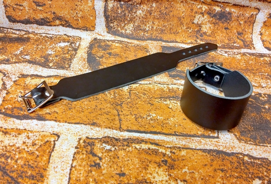 2 Row Plain Black Leather Wristband