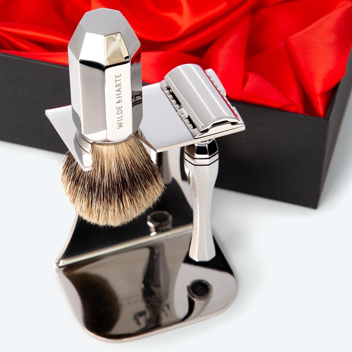 stainless steel traditional design razor and badger hair shaving brush gift set