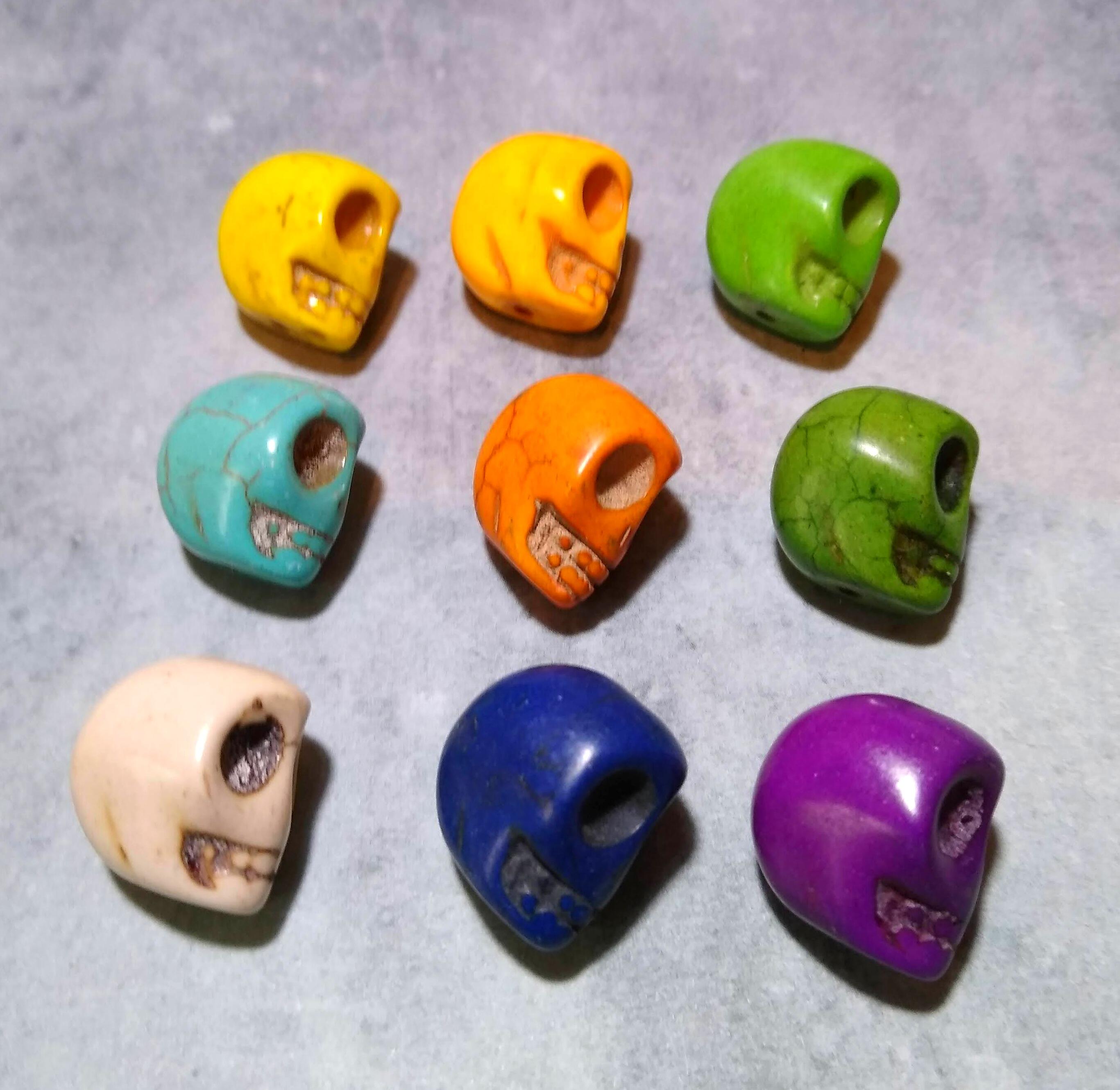 18mm Dyed Howlite Skull Beads