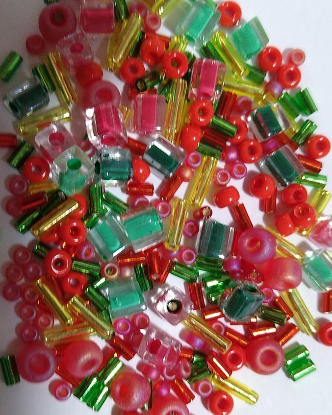 Miyuki Seed Beads Mix - Red, Gold and Green (15g)