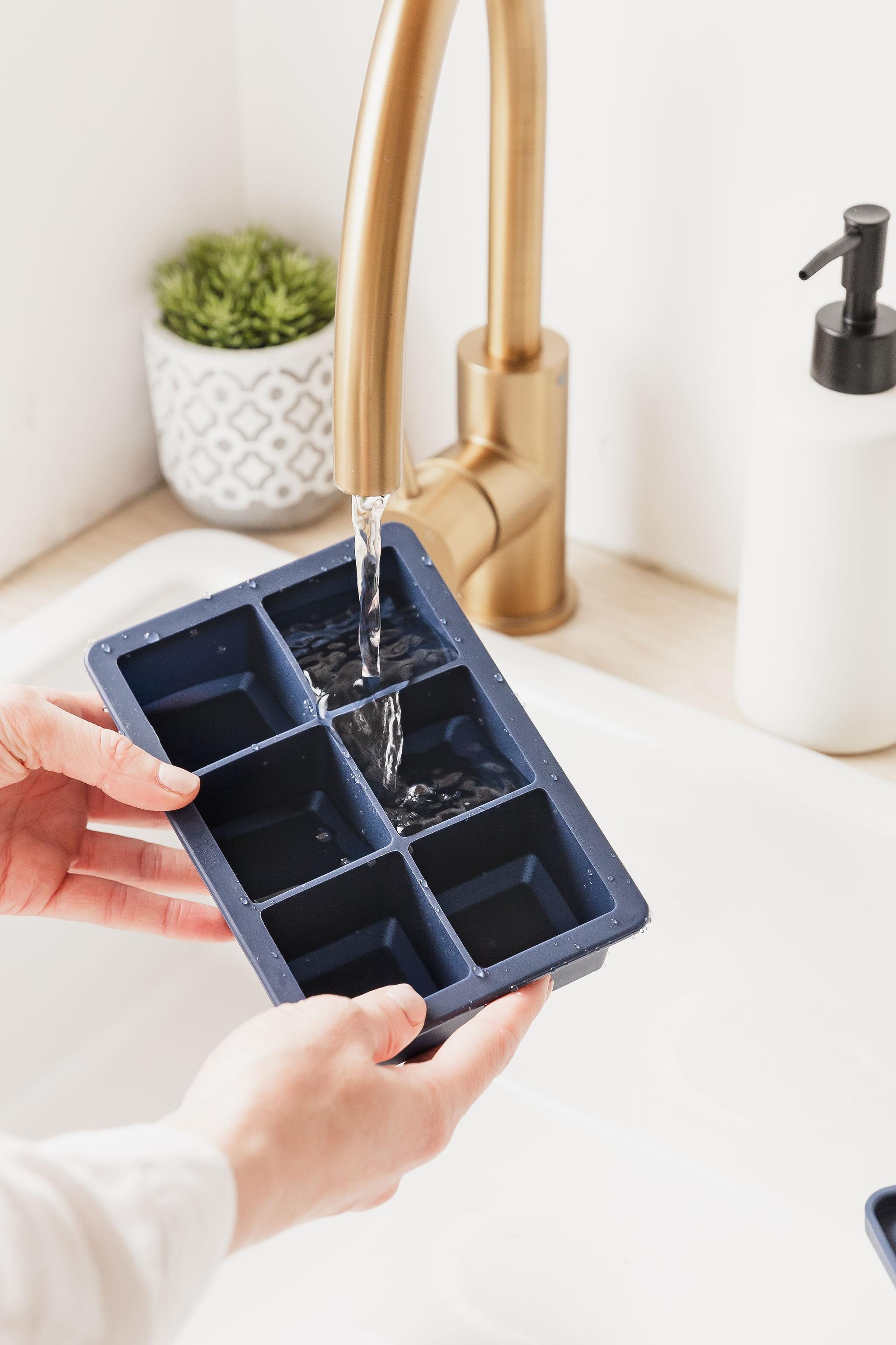 Uberstar Giant Ice Cube Tray - Only £10.99
