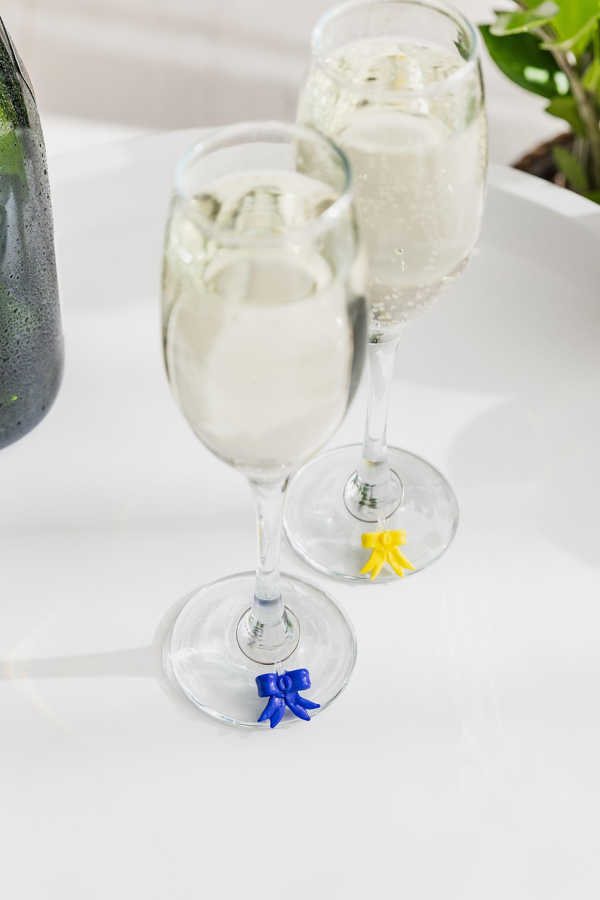 bow wine glass charms