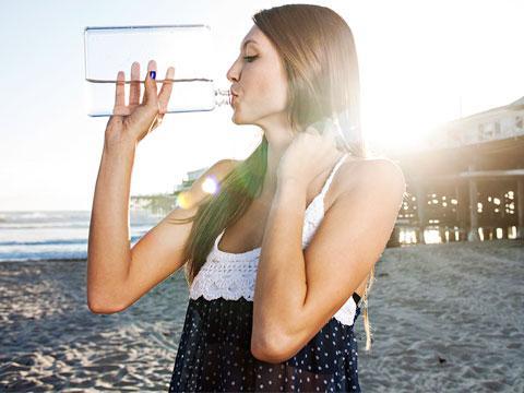 6 Smart Water Bottles To Help Improve Your Health and Fitness