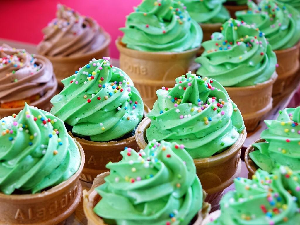 Is it a Cupcake or is it a Bathbomb Creamer?
