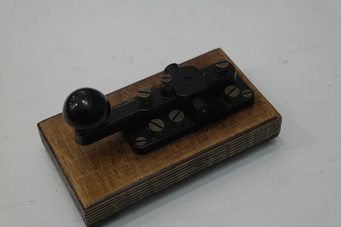 Second Hand WT8 AMP No3 1940 Morse Code Key - Radioworld UK