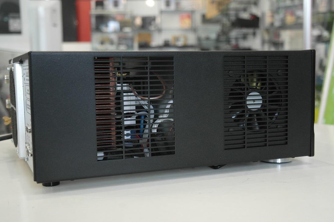 LINEAR SERVER POWER AMPLIFIER ステレオ パワー アンプ ラックマウント 業務用 RCA/フォン対応 動作確認 即決有り 