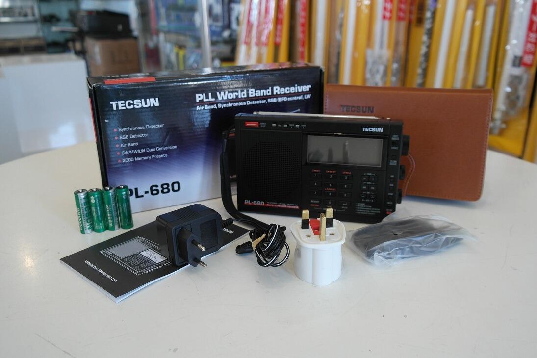 Second Hand Tecsun PL-680 Portable receiver with SSB and VHF