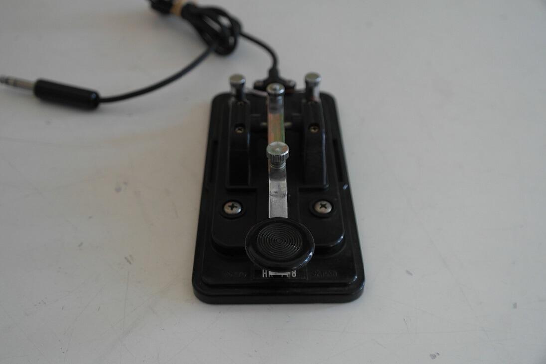 Second Hand HK-708 Hi-Mound Standard Key - Radioworld UK