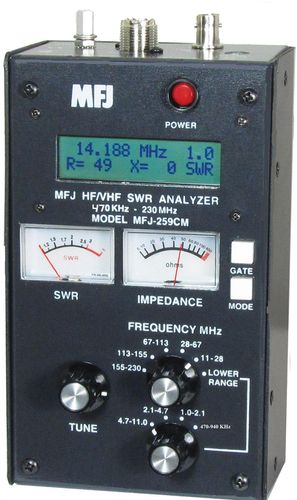 Mfj-259cm, HF/VHF, 220 MHz, 470-940 kHz, 1-230 MHz, SWR analyzer.