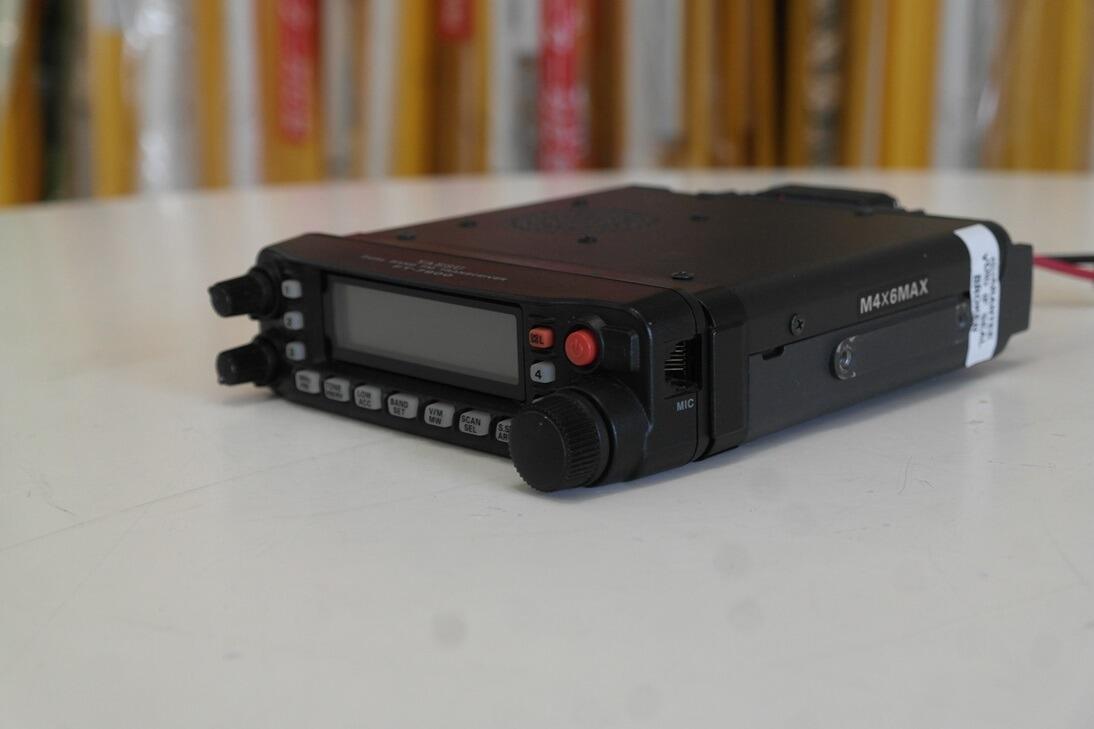 YAESU 144/430MHz FM FT-90 MIC＆電源コード付き YAESU 144/430MHz FM FT-90 MIC＆電源コード付き