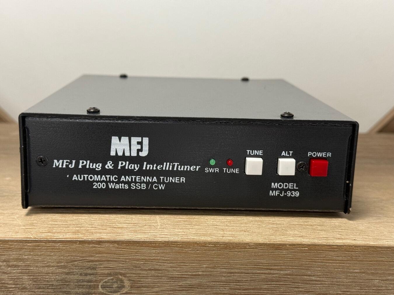 テレビ MFJ-939 Plug & Play Auto Antenna Tuner Yaesu, Icom, Alinco