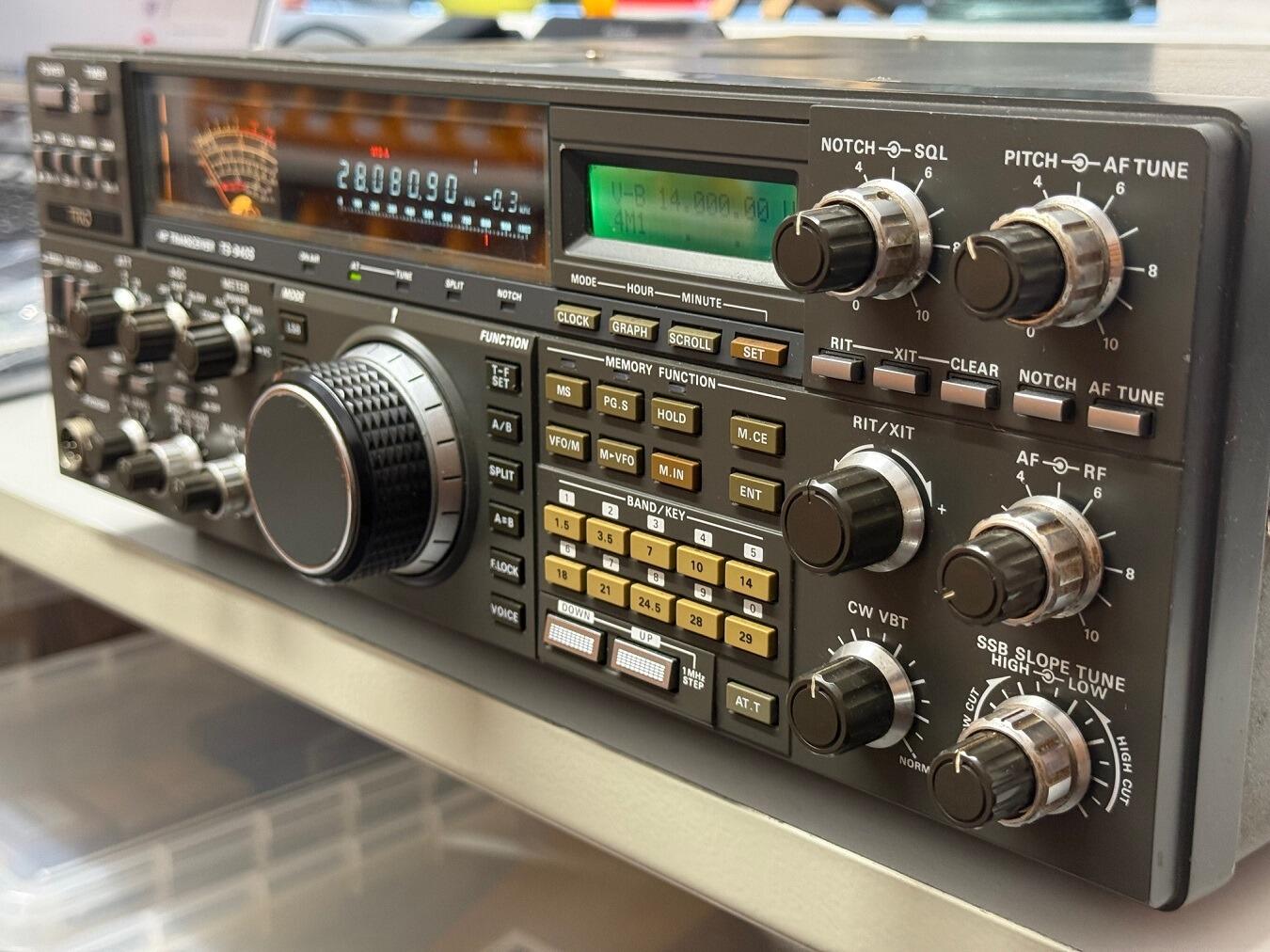 Rescue Rigs – Second Hand Kenwood TS‑940S with ATU – Radioworld UK