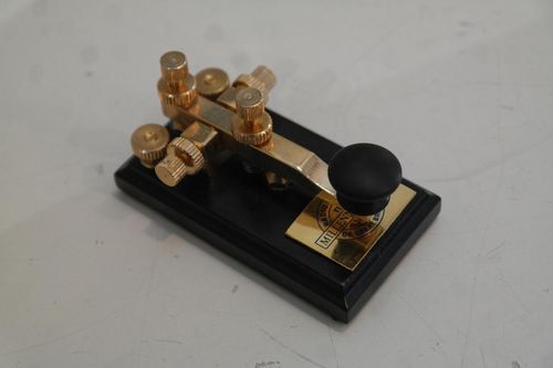 Second Hand FDK KP-100 Electronic Squeeze Keyer - Radioworld UK