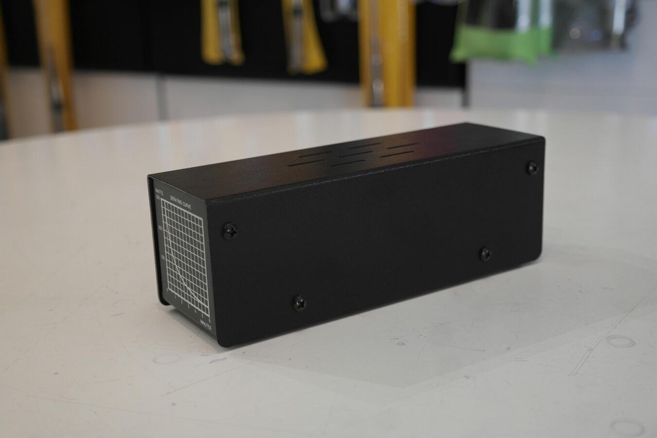 MFJ-260C 300W ダミーロード 0-650MHz M型コネクタ ダミーロード