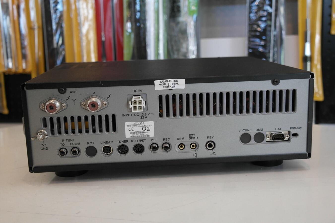 YAESU FT-950 HF/50MHz トランシーバー Second Hand Yaesu FT-950 HF/50MHz Transceiver – High-Performance