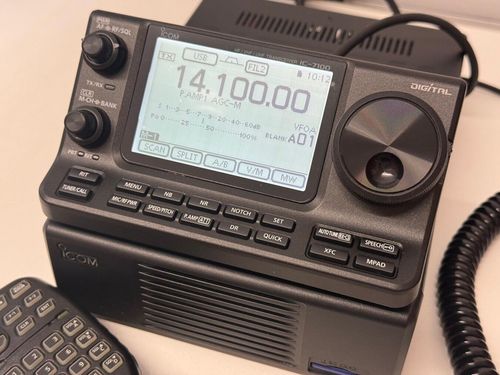 second hand icom ic‑7100 transceiver