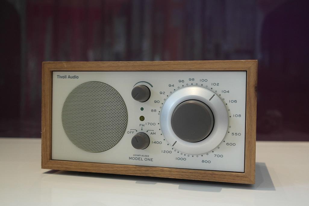 Tivoli Audio Model One AM / FM Table Radio Walnut