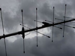 Sandpiper 6 element cross beam antenna for 70cm uhf -  12.1 dbi. Stainless steel elements, the british made 50 ohm.