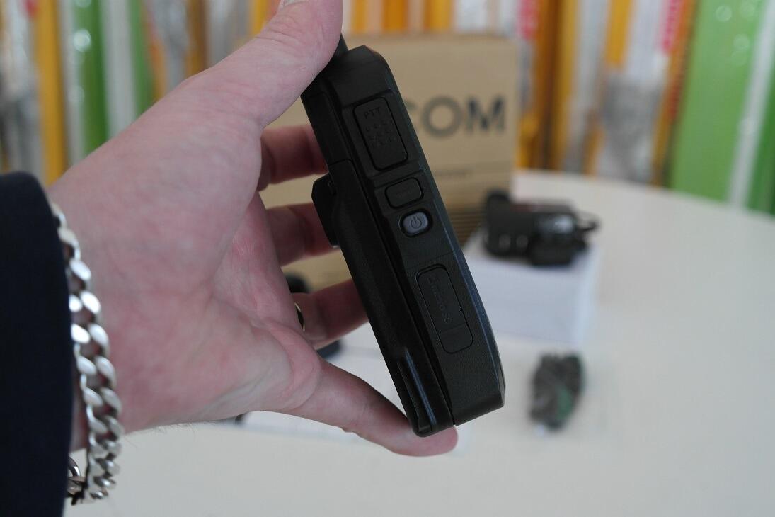Second Hand ID52A Dual Band D Star Handheld Transceiver