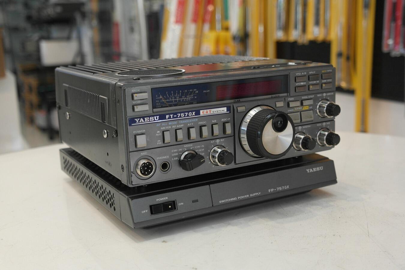 YAESU FT-757　GX HFトランシーバ 100w YAESU FT-757GX オール モード トランシーバー ユーザー マニュアル