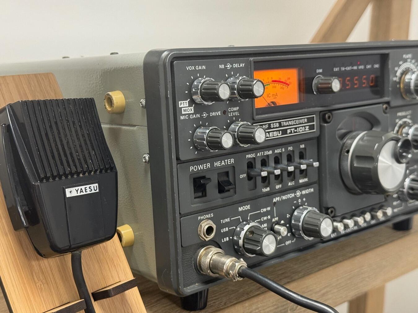 YAESU FT-101ZD HF SSBトランシーバー本体のみ、 yaesu FT101ZD 完動品 YAESU FT-101ZD HF SSBトランシーバー 希少