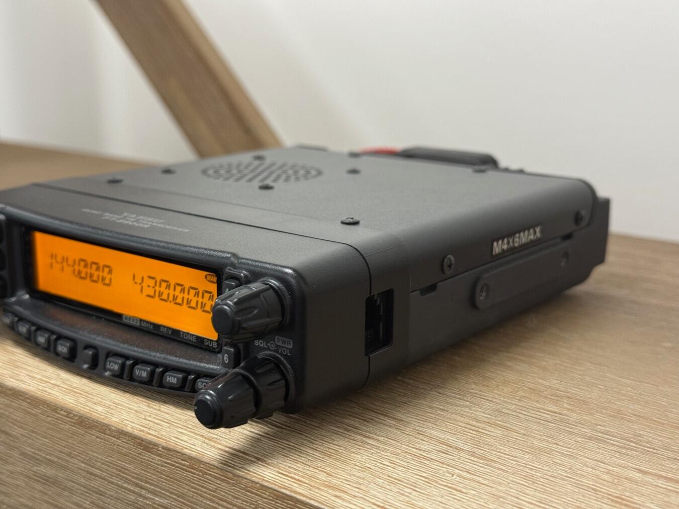 YAESU STANDARD/スタンダード FT-8900 4バンド FM トランシーバー