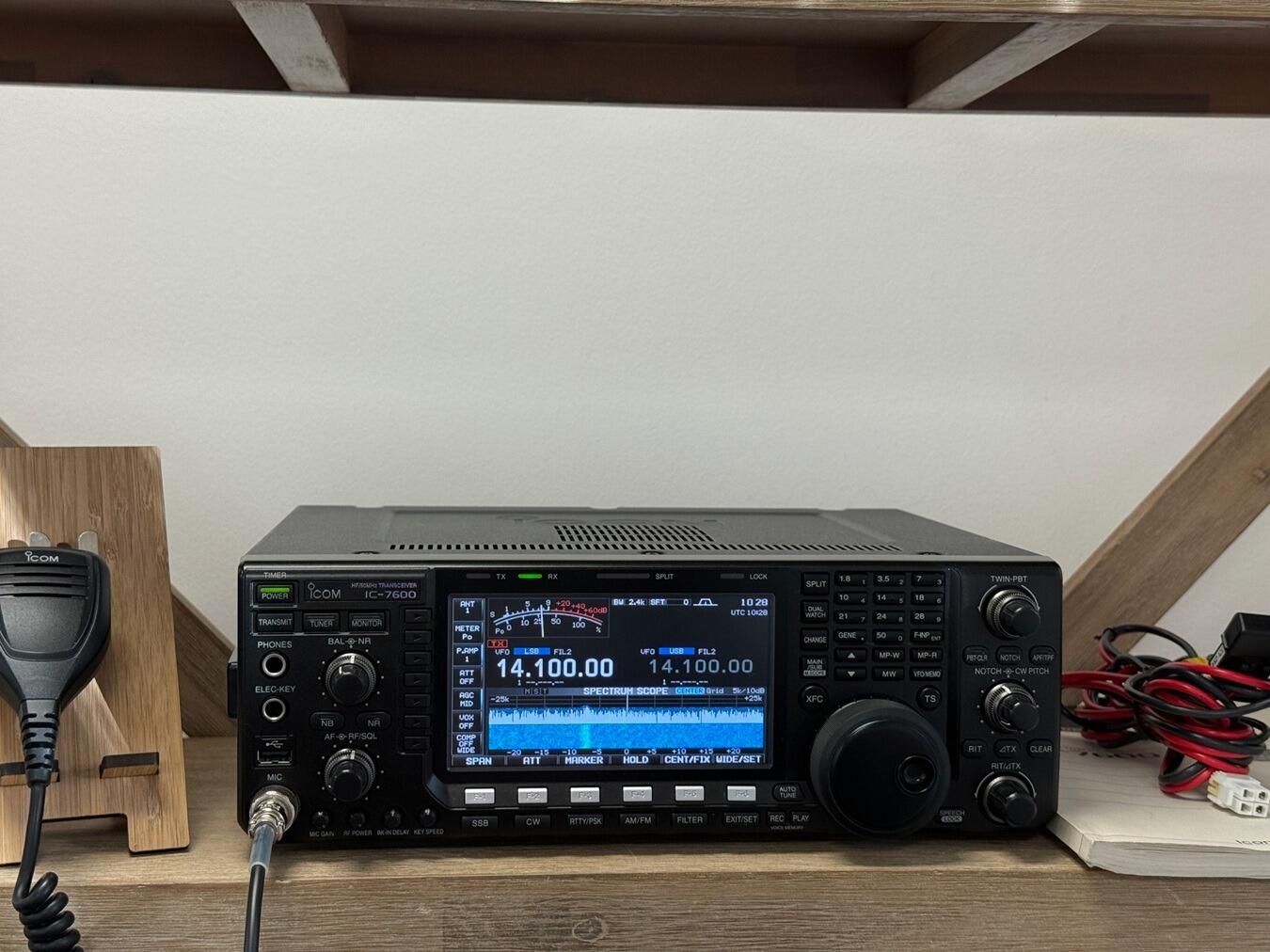 ICOM IC-7600 HF/50Mhz帯 アマチュア無線機 ICOM IC-7600 HF/50Mhz帯 アマチュア無線機 ICOM IC-7600 HF/50Mhz帯