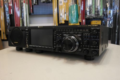 Yaesu FTDX10 HF/50MHz Hybrid SDR Transceiver - Radioworld UK