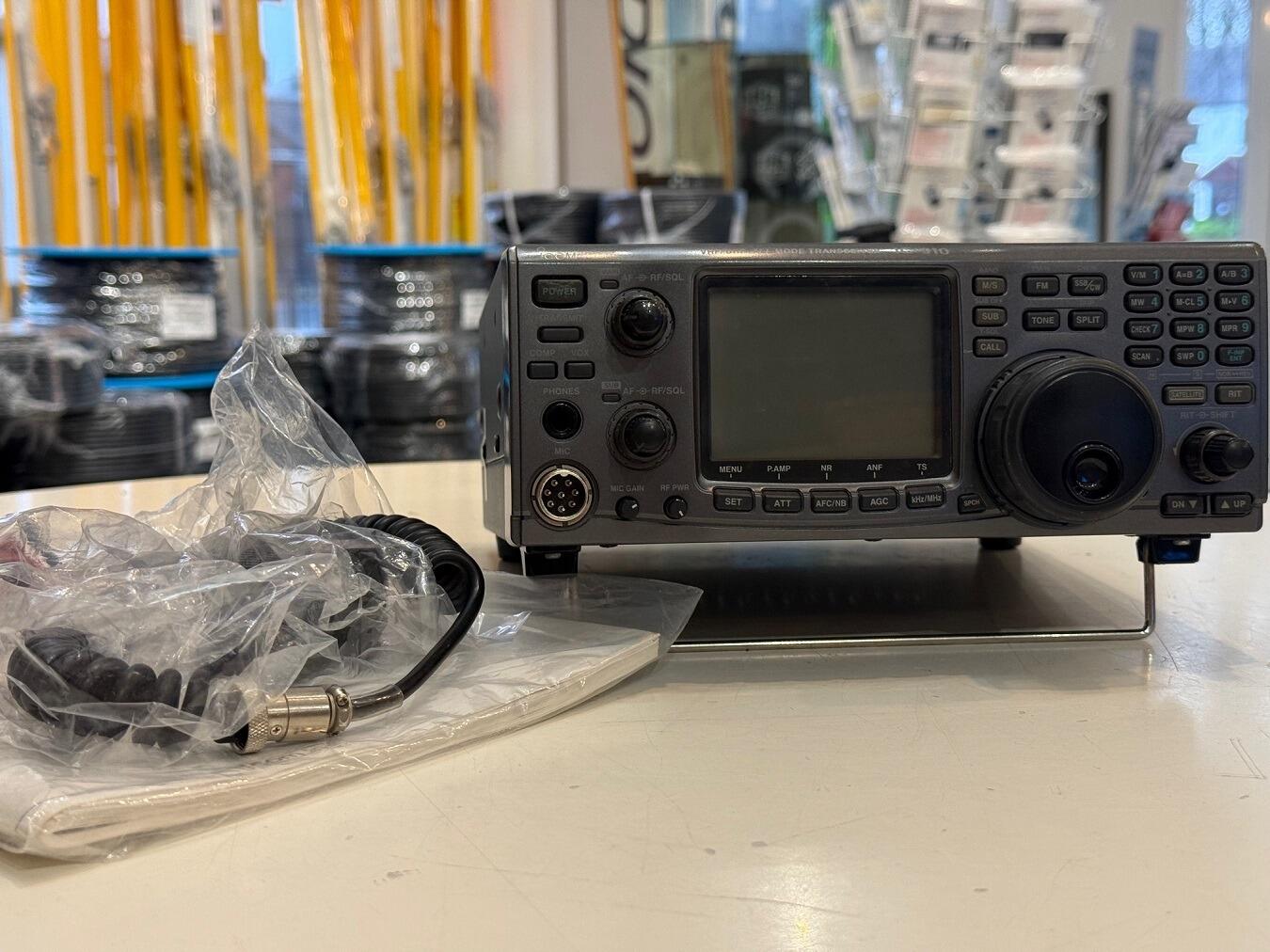 Second-hand Icom IC‑910H VHF/UHF Base Station Transceiver