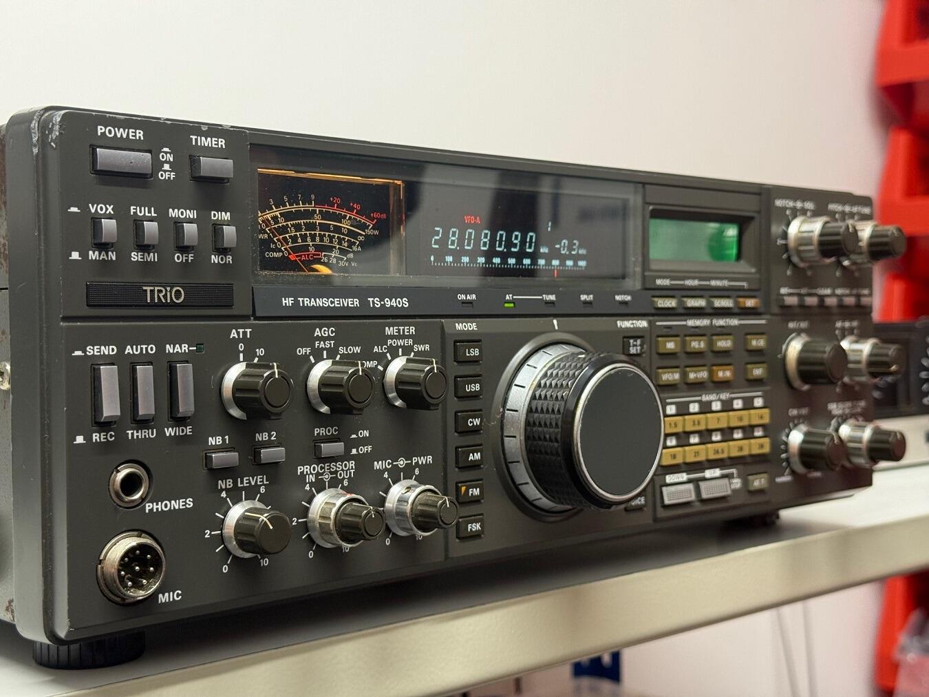 Rescue Rigs – Second Hand Kenwood TS‑940S with ATU – Radioworld UK