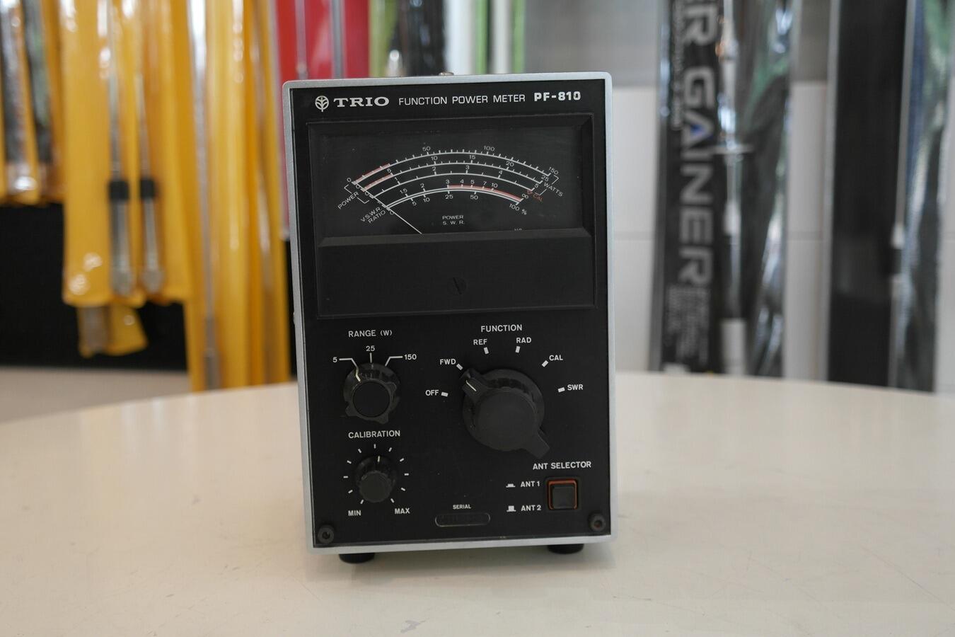 Trio PF-810 analogue meter display and controls close up