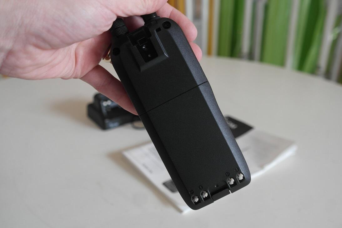 Second Hand Icom IC-R30 Wide Band HF VHF UHF Handheld