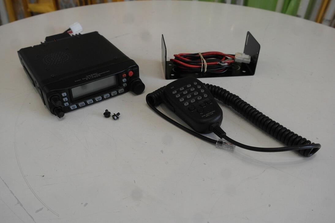 八重洲　FT-7900 DUAL BAND FM TRANSCEIVER Second Hand Yaesu FT-7900 Dual Band FM Transceiver