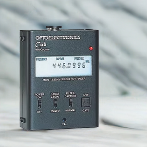 Cub optoelectronics mini counter features a 1 MHz - 2.8 GHz frequency range and an internal rechargeable battery.