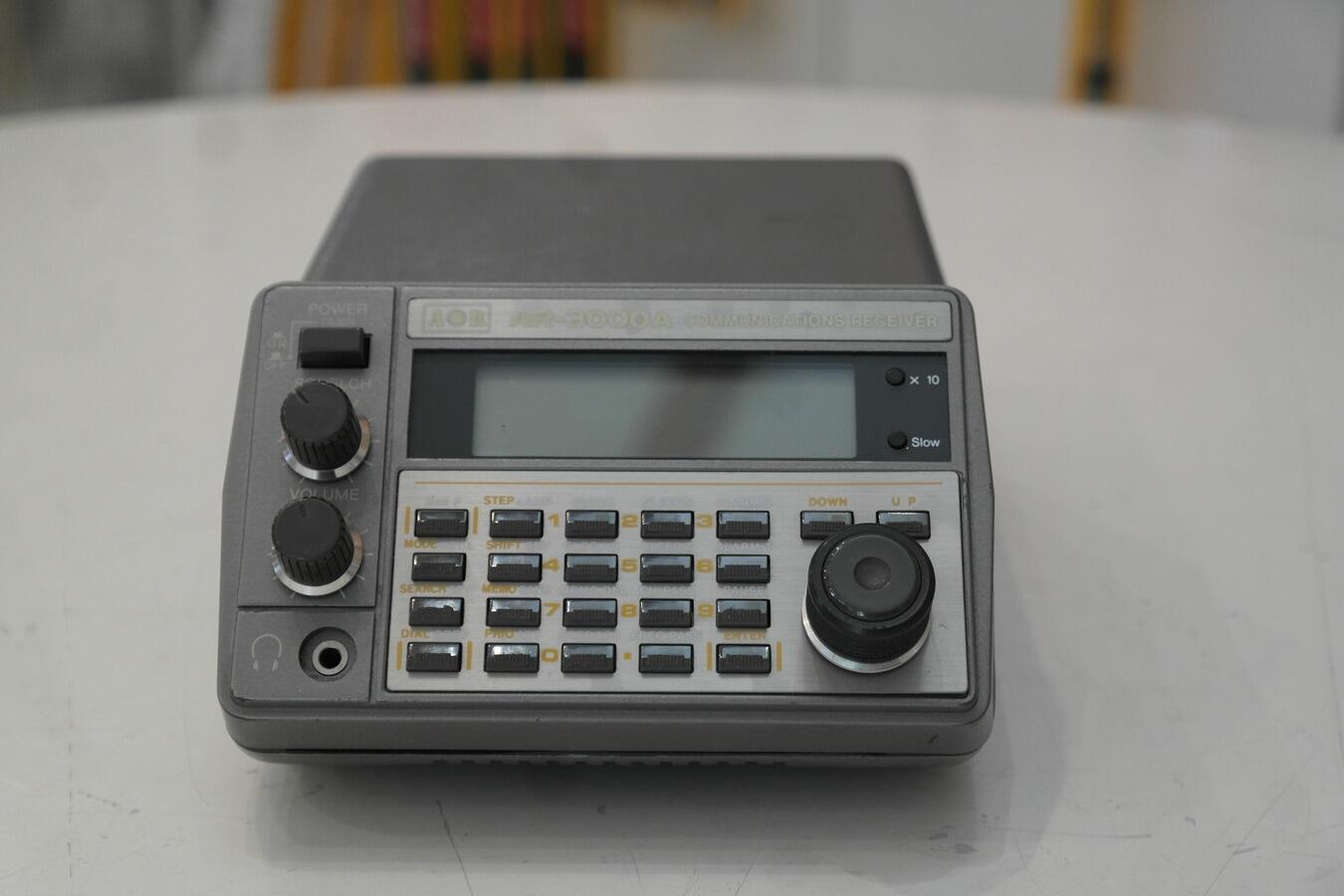 AOR AR3000A　メーカー整備済 Second Hand AOR AR-3000A Wideband Desktop Receiver