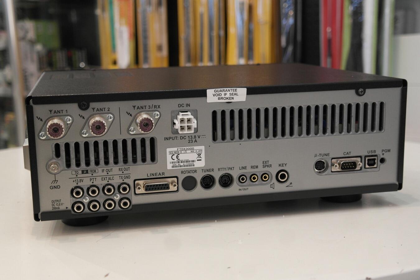 Second Hand Yaesu FTDX-3000D HF/50MHz SDR Transceiver – Radioworld UK