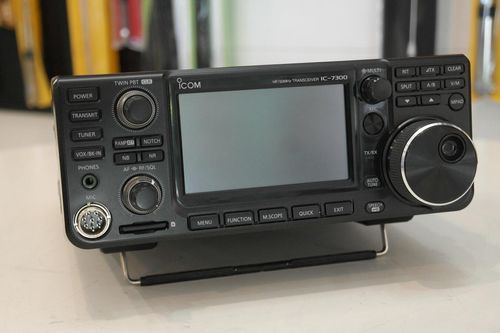Second Hand Icom IC-726 HF Transceiver with 50MHz - RW UK