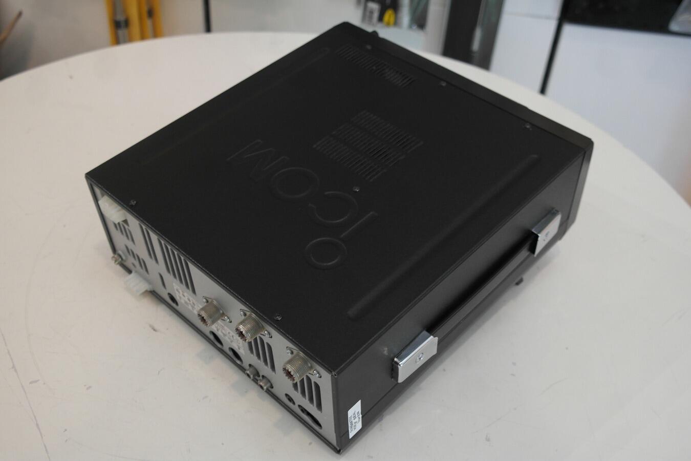 Second Hand Icom IC-7400 HF/6m/2m Transceiver – 100W All-Mode Base