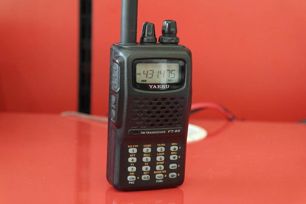 Yaesu FT-60 FM Ricetrasmettitore Dual Band VHF/UHF - Nuovo, Versione Giapponese