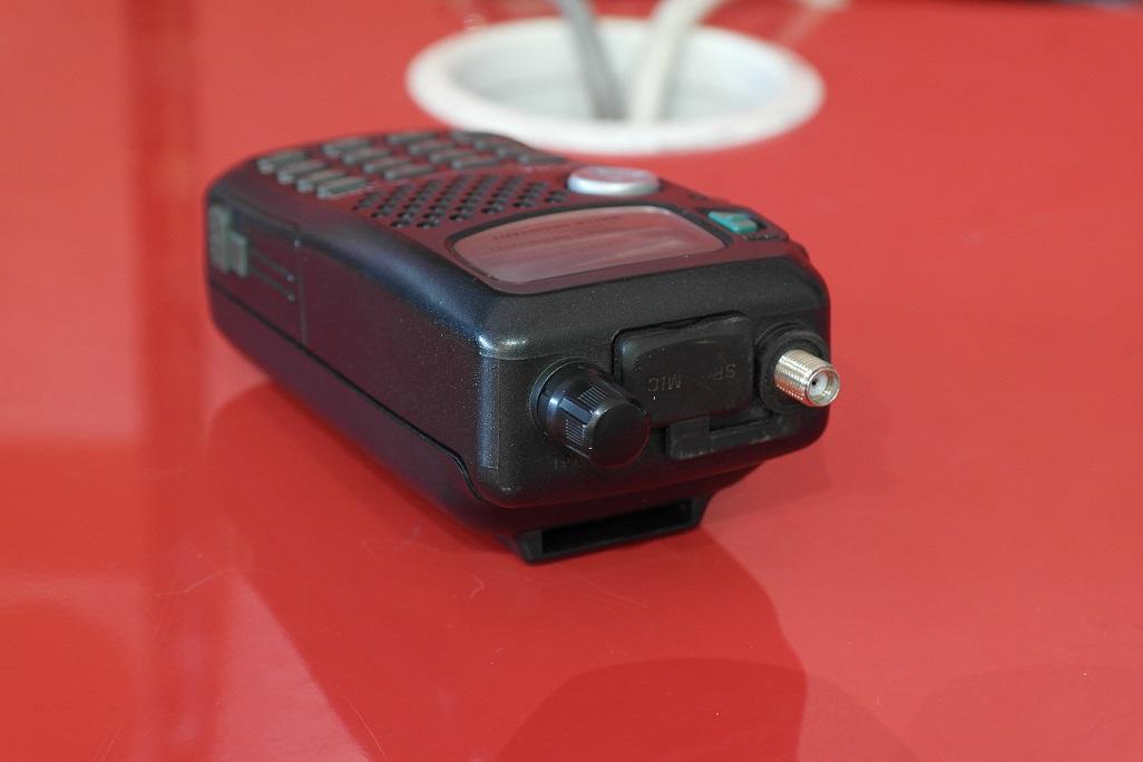 IC-T81 50MHz 144MHz 430MHz 1200MHz 4バンド ハンディ機 ICOM