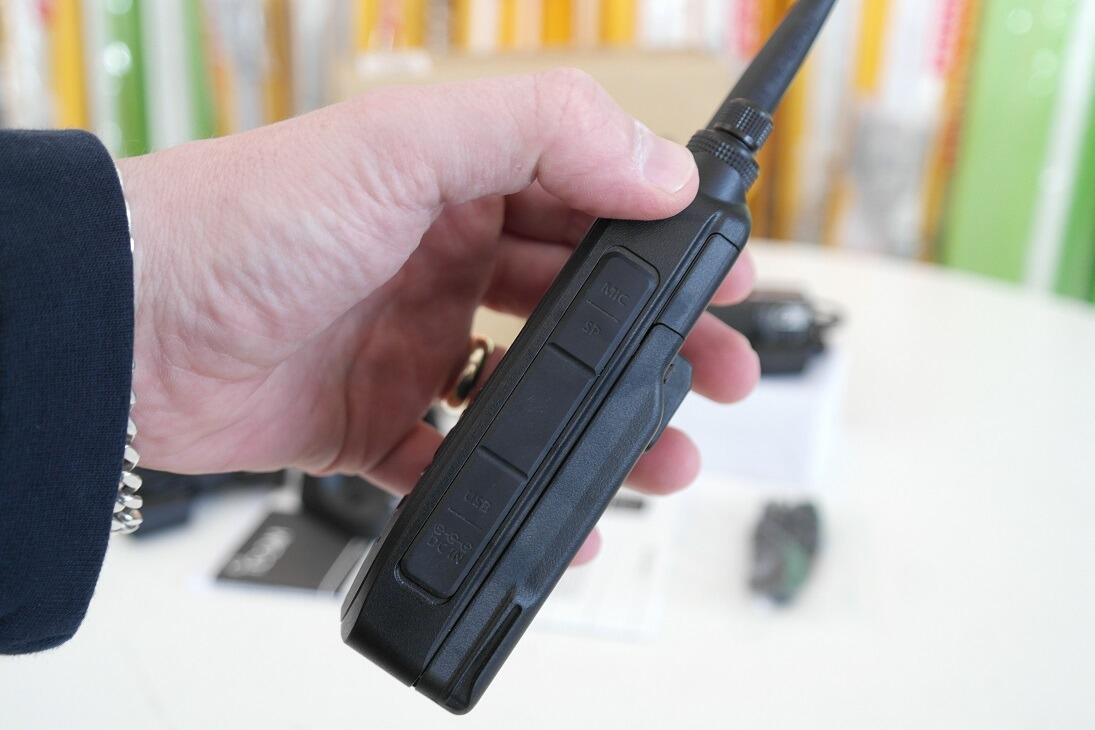 Second Hand ID52A Dual Band D Star Handheld Transceiver