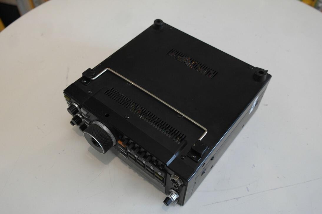 Second Hand Icom IC-275H 144MHz Multi Band Transceiver Second Hand Icom IC-275H 144MHz Multi Band Transceiver