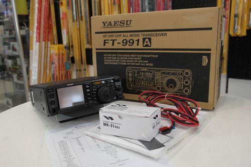 Second Hand Yaesu FT-767GX HF 6m & 2m & 70cms transceiver RW
