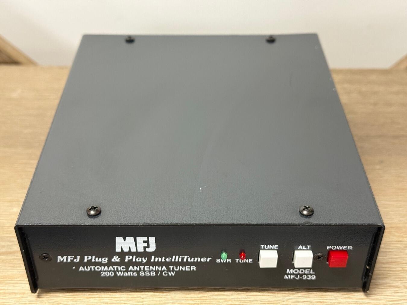 テレビ MFJ-939 Plug & Play Auto Antenna Tuner Yaesu, Icom, Alinco