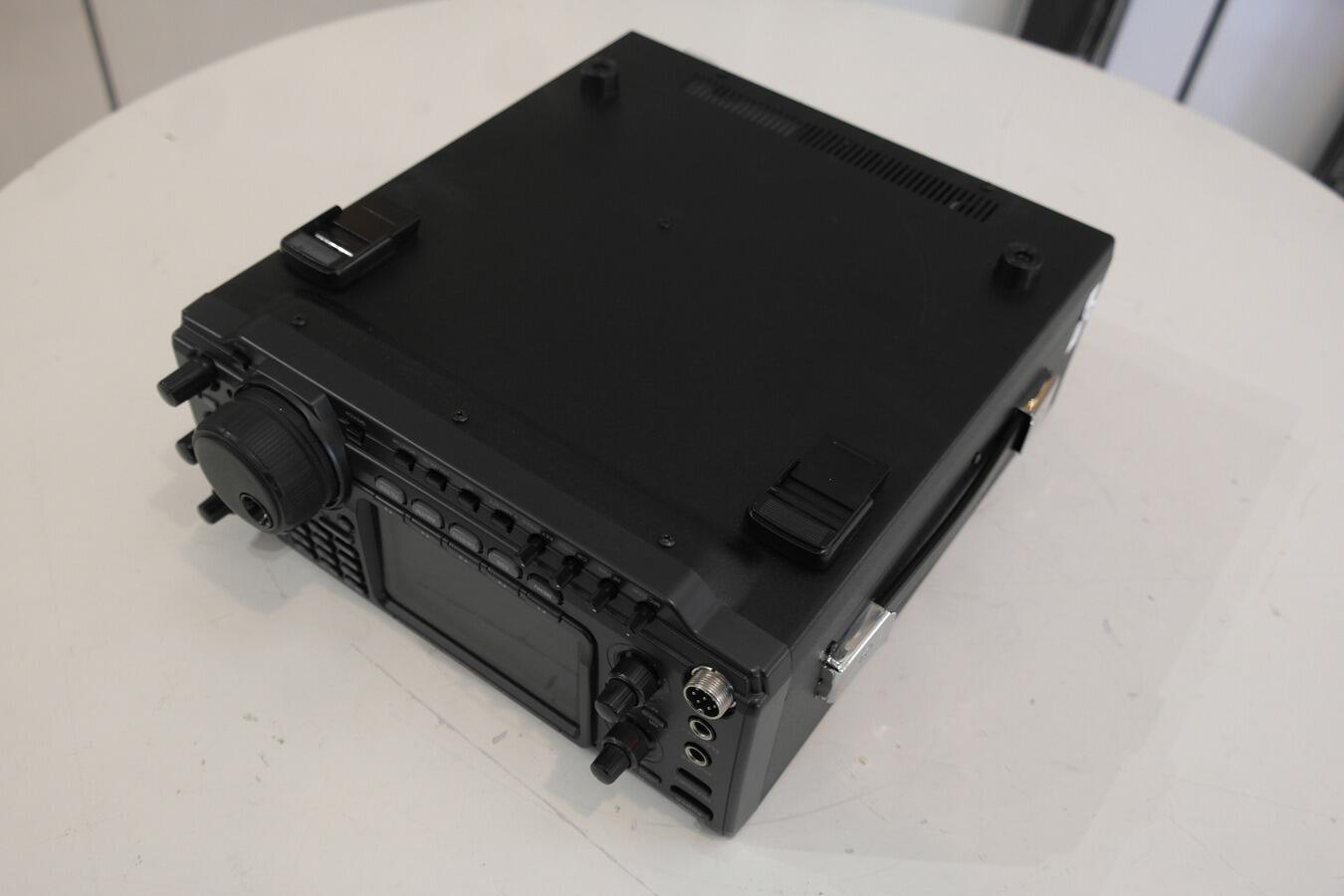Used Icom IC-746 HF/6m 100W Transceiver | Radioworld UK